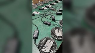 Iluminação à prova de explosão de alumínio LED de 150W Instalação de baía alta com classificação IP65 para locais perigosos