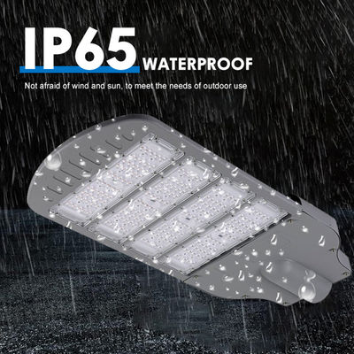 Luminária de Rua LED de Alta Luminosidade com Proteção IP65 e Suporte Ajustável para Iluminação de Rodovias Externas