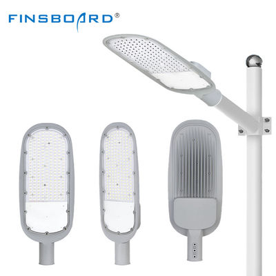 Luminária de Rua LED de Alta Eficiência 120lm/W com IP66 à Prova d'Água e Tensão Ampla AC85-265V para Iluminação de Rodovias Externas
