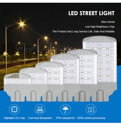 Ip65 Lâmpada de rua LED à prova d'água exterior personalizada para estrada ou estacionamento