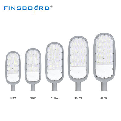 Luminária de Rua LED de Alta Eficiência 120lm/W com IP66 à Prova d'Água e Tensão Ampla AC85-265V para Iluminação de Rodovias Externas